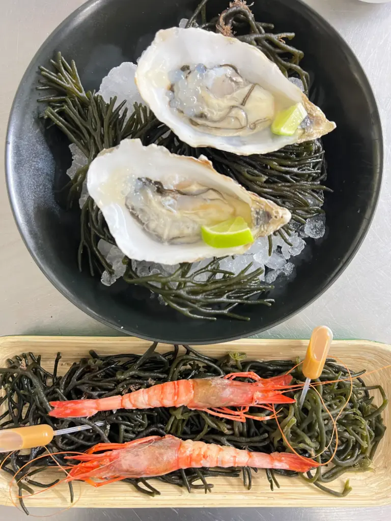 Gamba roja de denia confitada con vinagreta codium XS