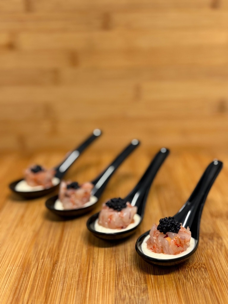 Ajoblanco de coco con tartar de gamba roja y caviar NEW