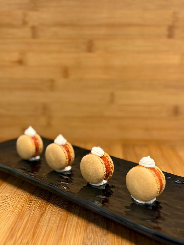 Macaron de sobrasada de porc negre y queso de cabra NEW