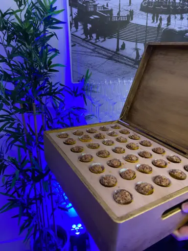 [Cat] Bombón de foie y turrón con cobertura de almendra caramelizada (r) XS