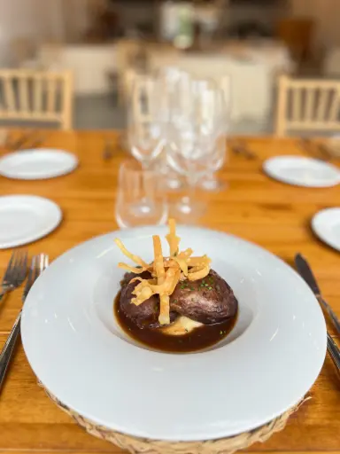 [Cat] Carrillera iberica con cremoso de patata trufado y maíz crujiente